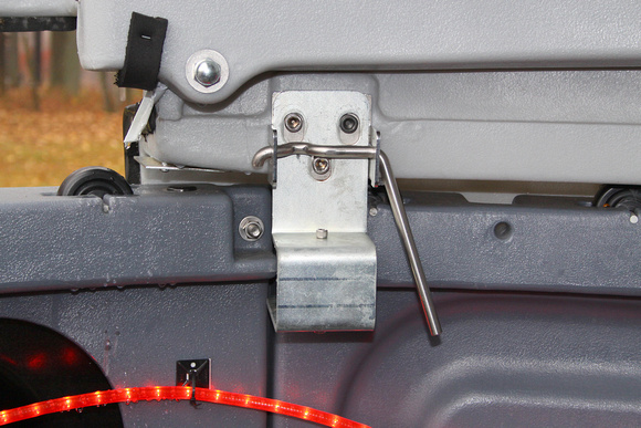 Right Bracket Assembly With Dome Open